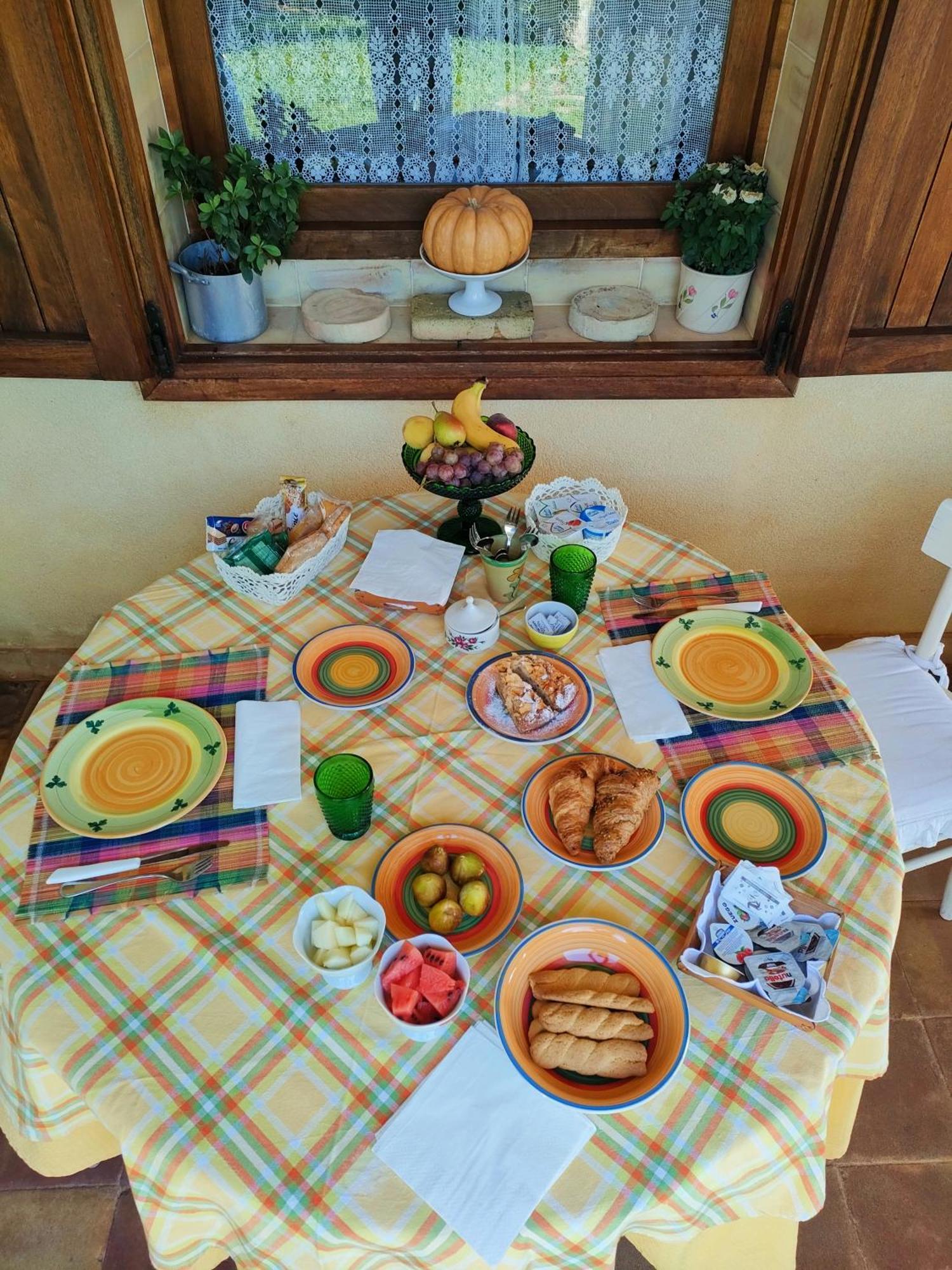 Bed and Breakfast La Finestra Sul Limone Castelvetrano Exterior foto